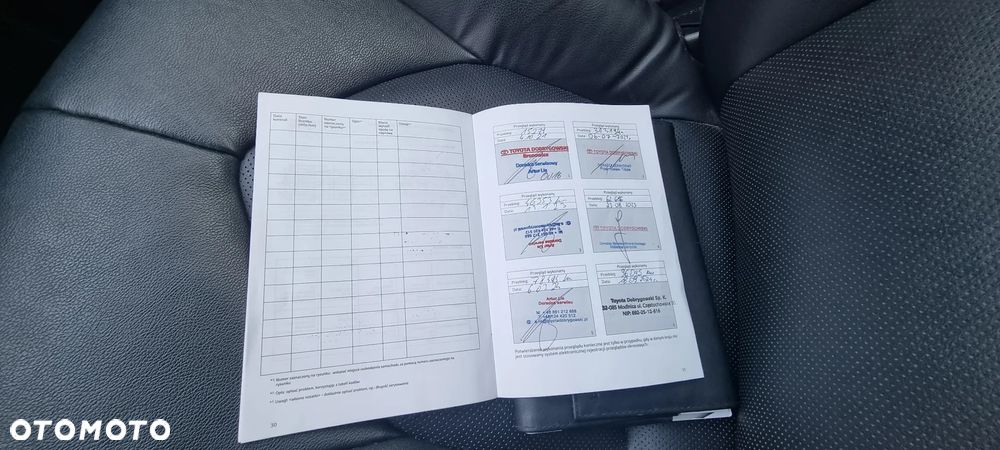 Toyota Camry 2.5 Hybrid Executive CVT - 21