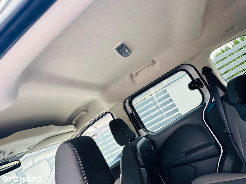 Ford Tourneo Courier - 15