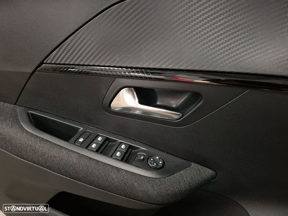 Peugeot 208 1.2 PureTech Style - 22