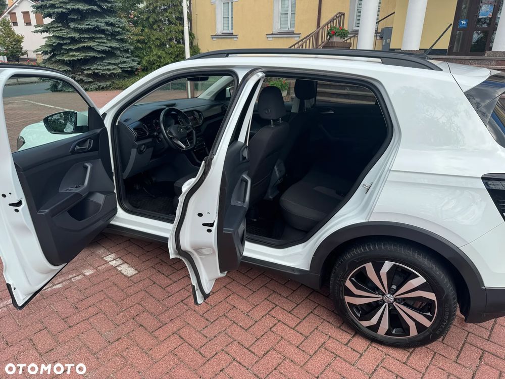 Volkswagen T-Cross - 17