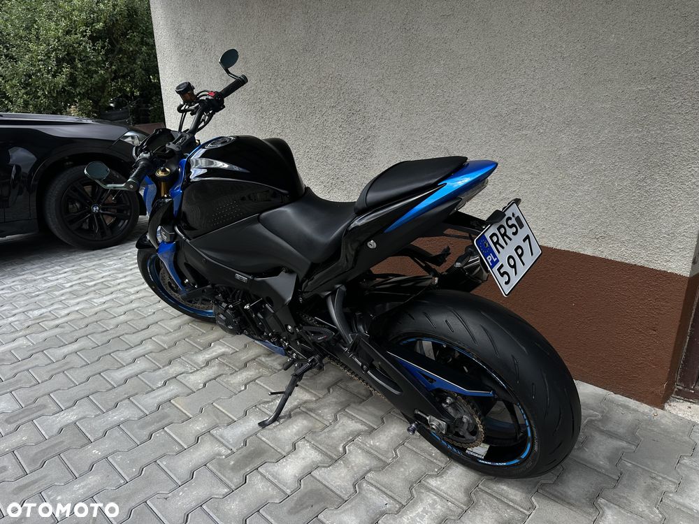 Suzuki GSX - 36