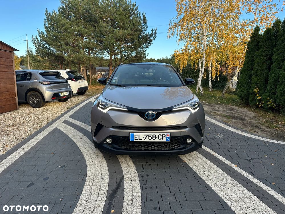 Toyota C-Hr 2017 photo 2