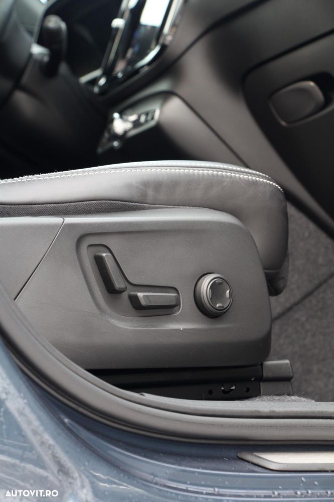 Volvo XC 40 Recharge Twin Motor AWD Ultimate - 19