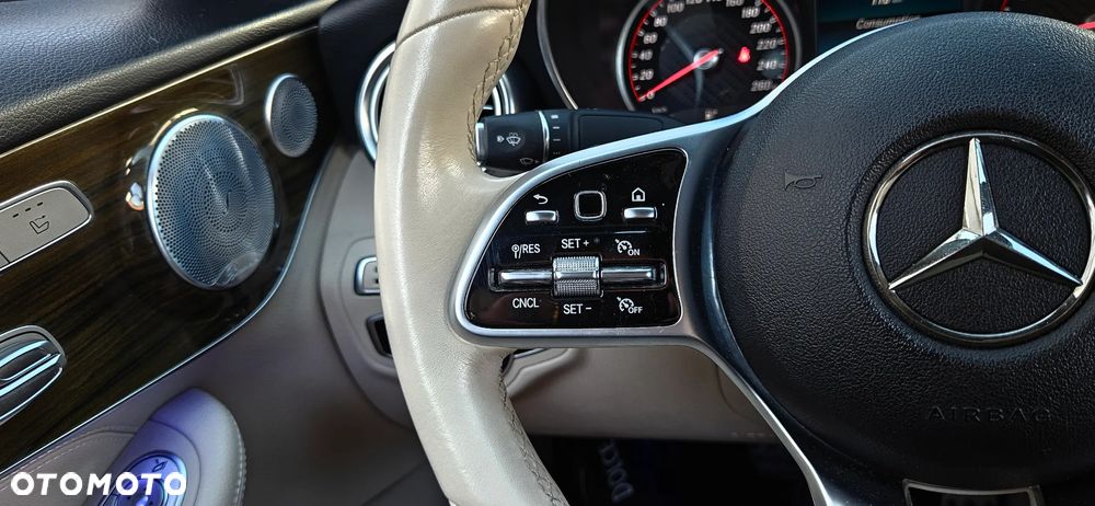 Mercedes-Benz Klasa C 300 Cabrio 9G-TRONIC AMG Line - 32
