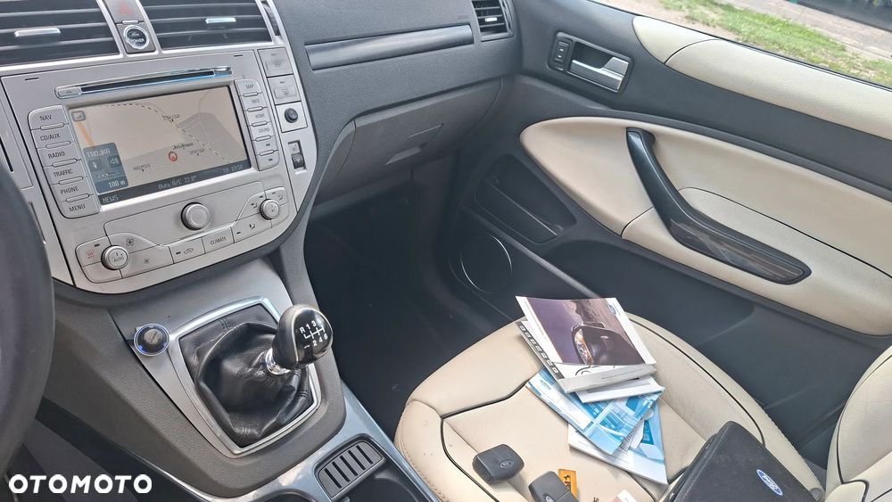 Ford Kuga 2.0 TDCi Titanium - 14