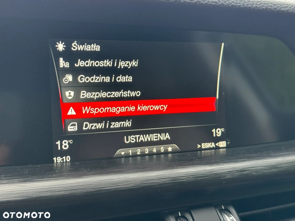 Alfa Romeo Stelvio 2.2 16V AT8 Business - 33