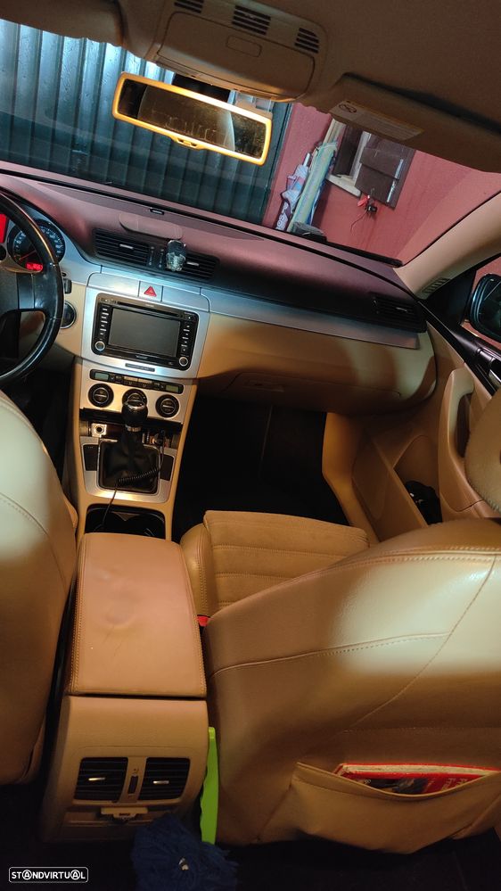 VW Passat 2.0 TDI 4Motion Individual - 14