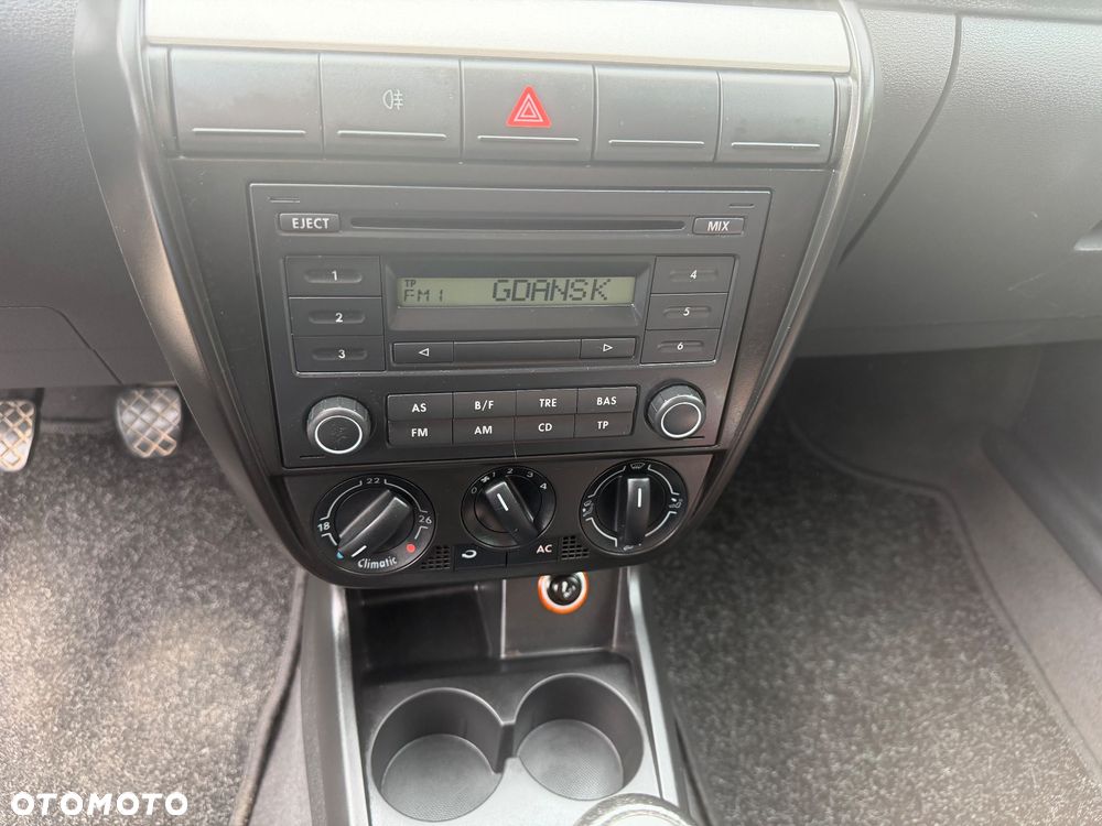 Volkswagen Fox 1.4 Fresh - 22