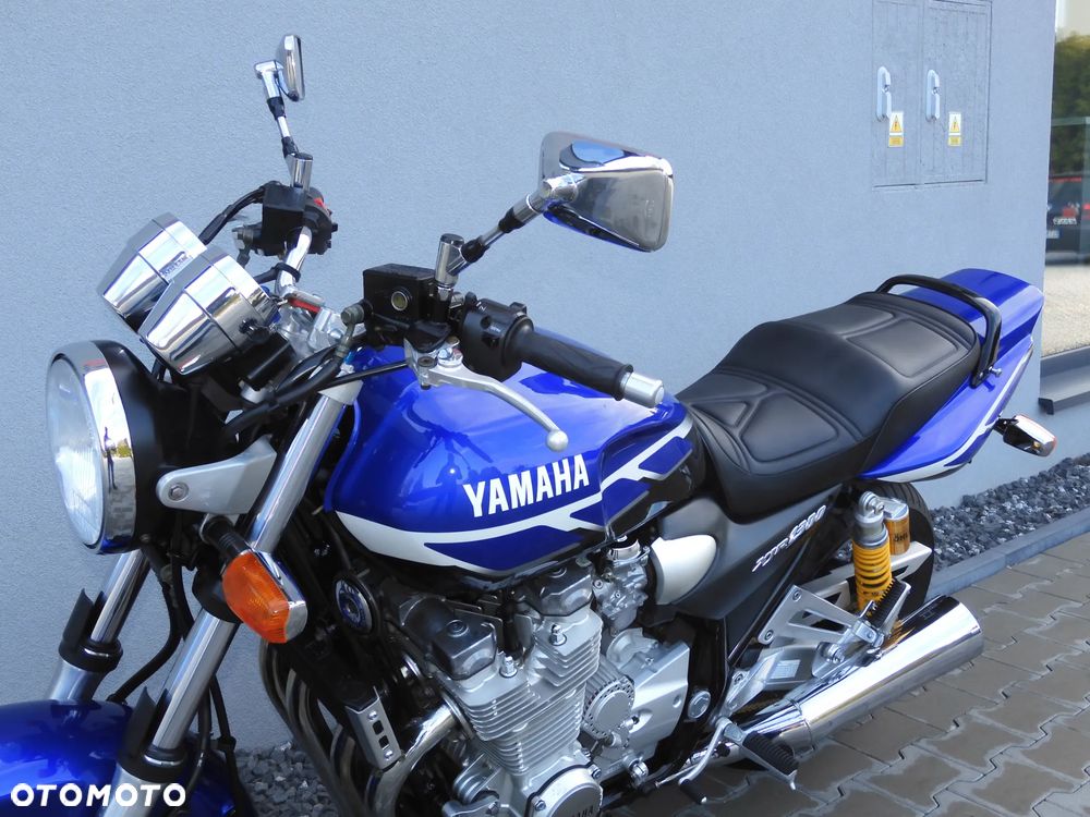 Yamaha XJR - 24