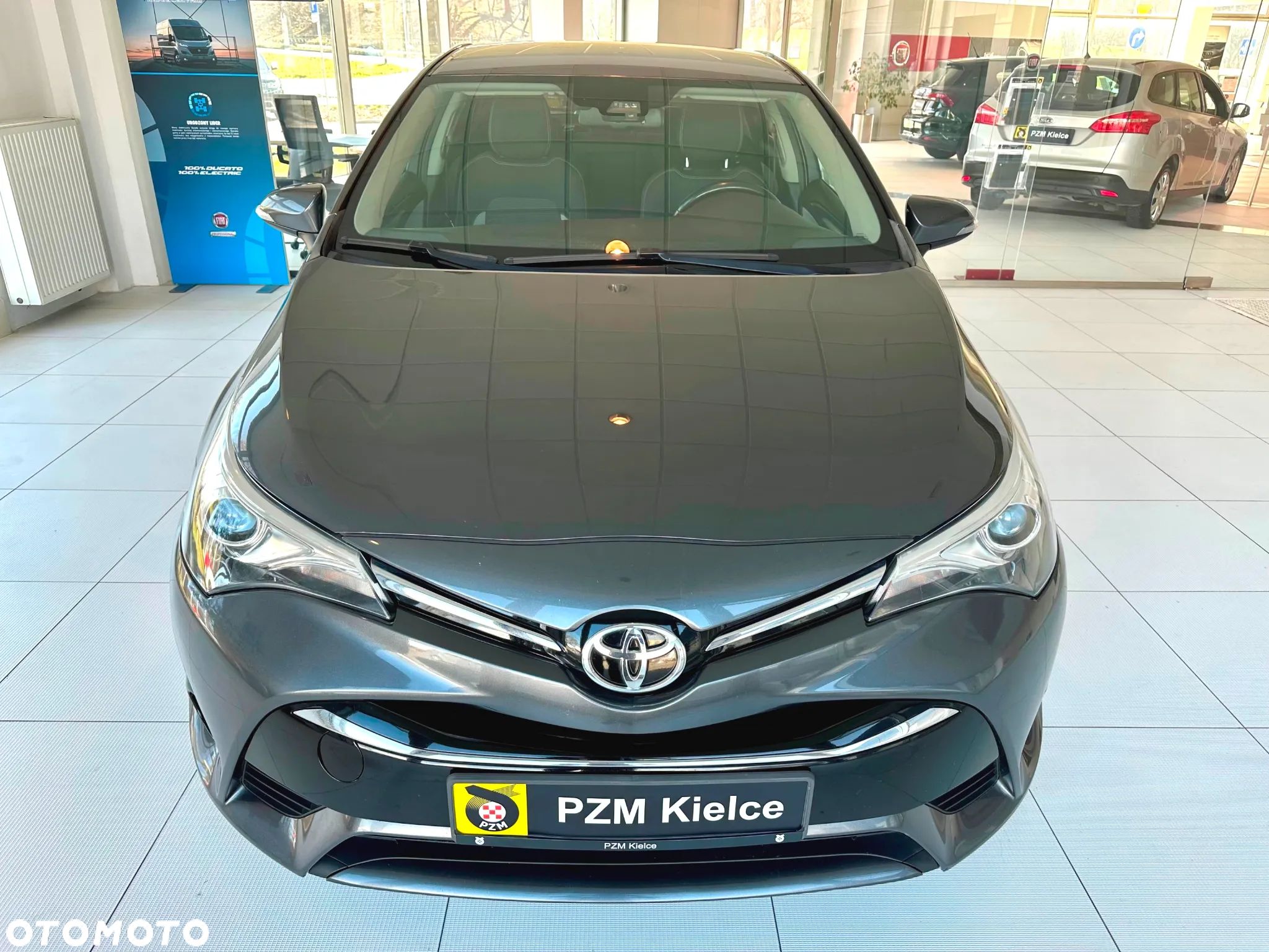 Toyota Avensis 2.0 D-4D Premium - 1