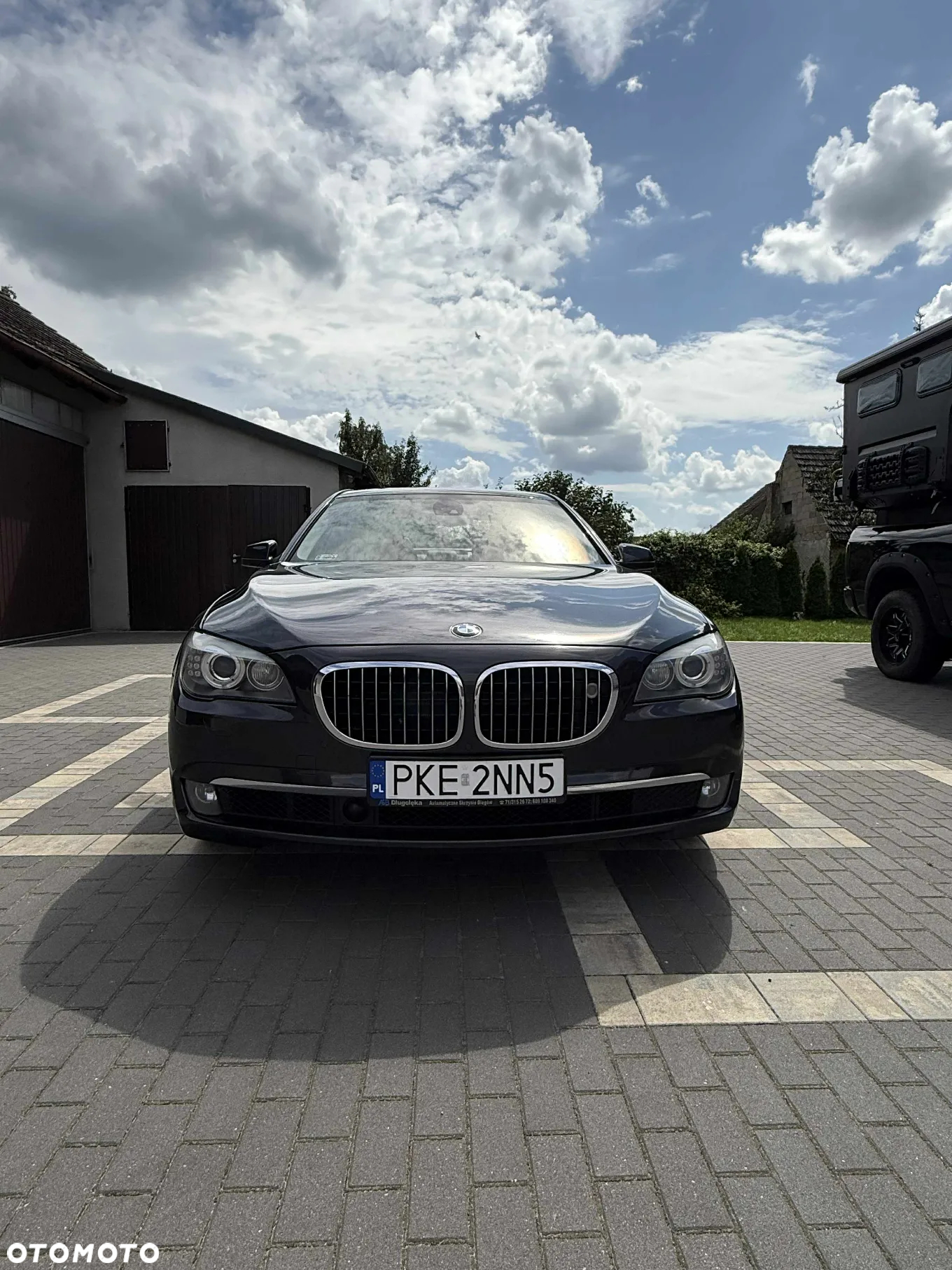 BMW Seria 7 750i xDrive - 2