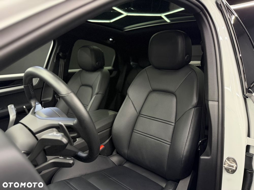 Porsche Cayenne Standard - 20