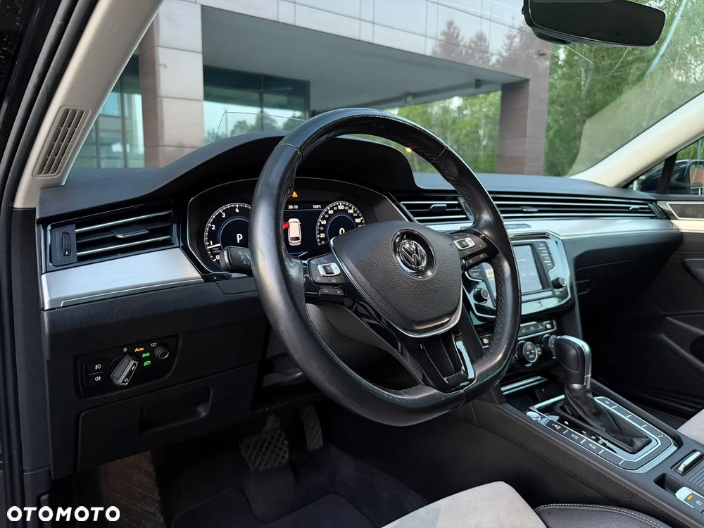 Volkswagen Passat 1.8 TSI (BlueMotion Technology) DSG Highline - 22