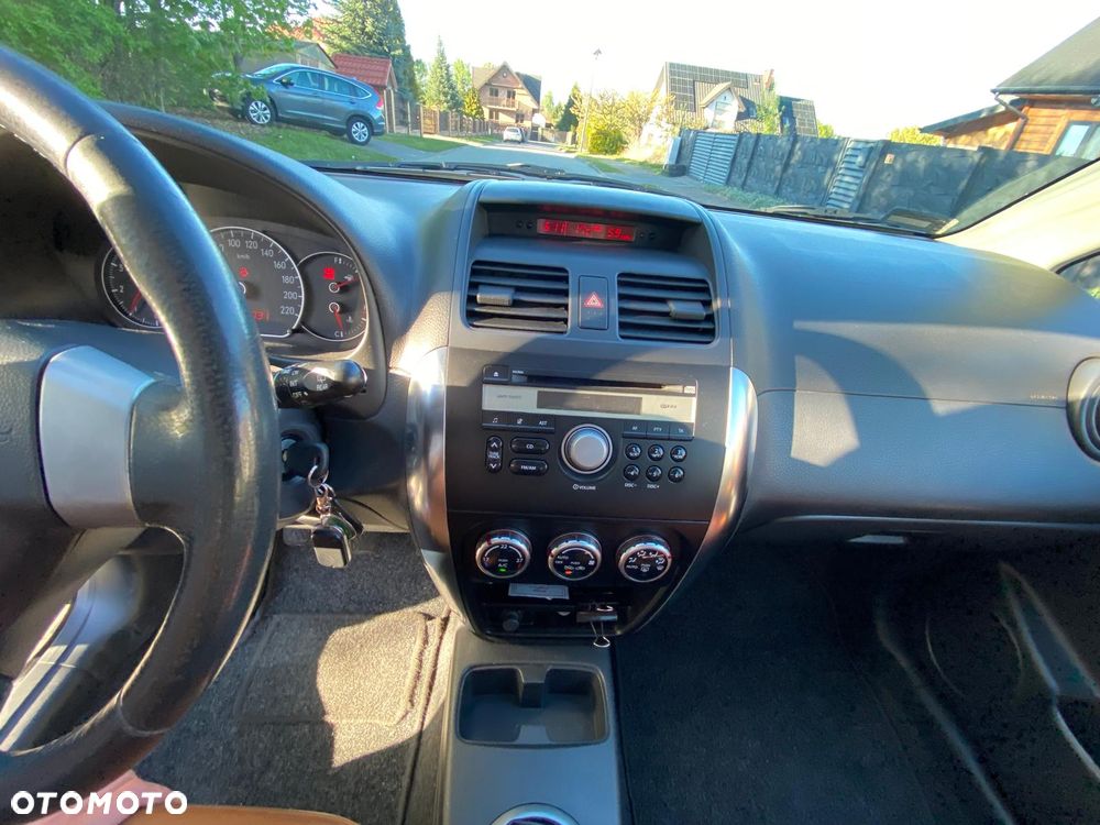 Fiat Sedici 1.9 Multijet DPF 4x4 Luxury - 11