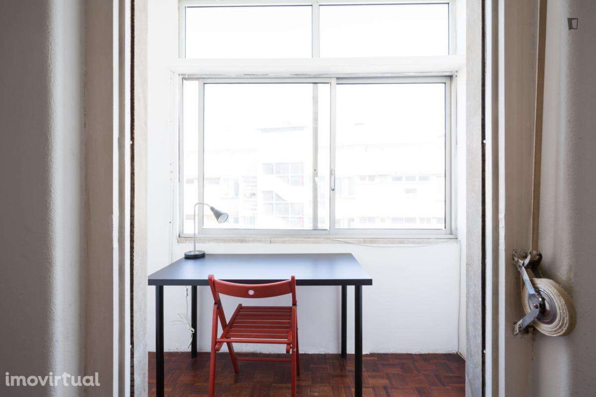 Quarto - localizado em Alcântara Lisbon - Grande imagem: 3/13