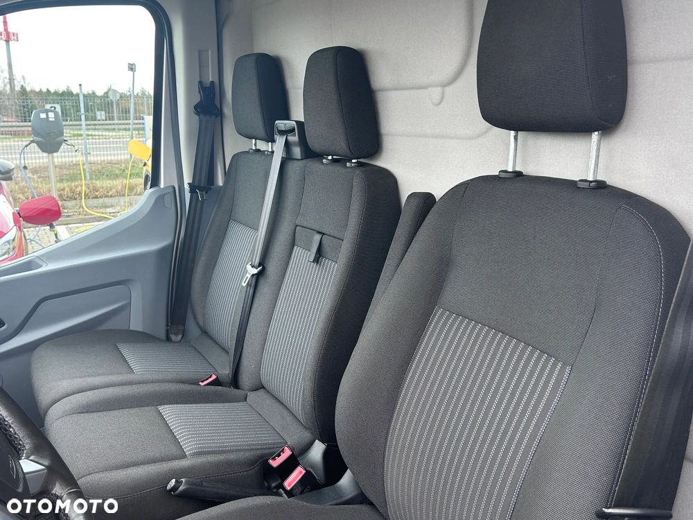 Ford Transit - 11