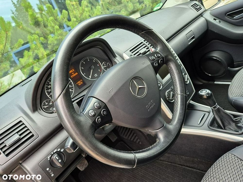 Mercedes-Benz Klasa A 180 BlueEFFICIENCY Avantgarde - 5