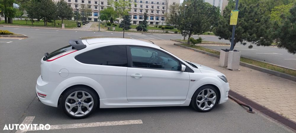 Ford Focus 2.5 ST Rally - 4