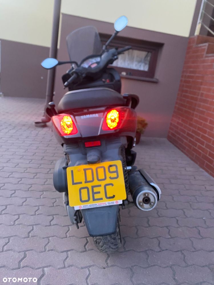 Yamaha X-max - 4