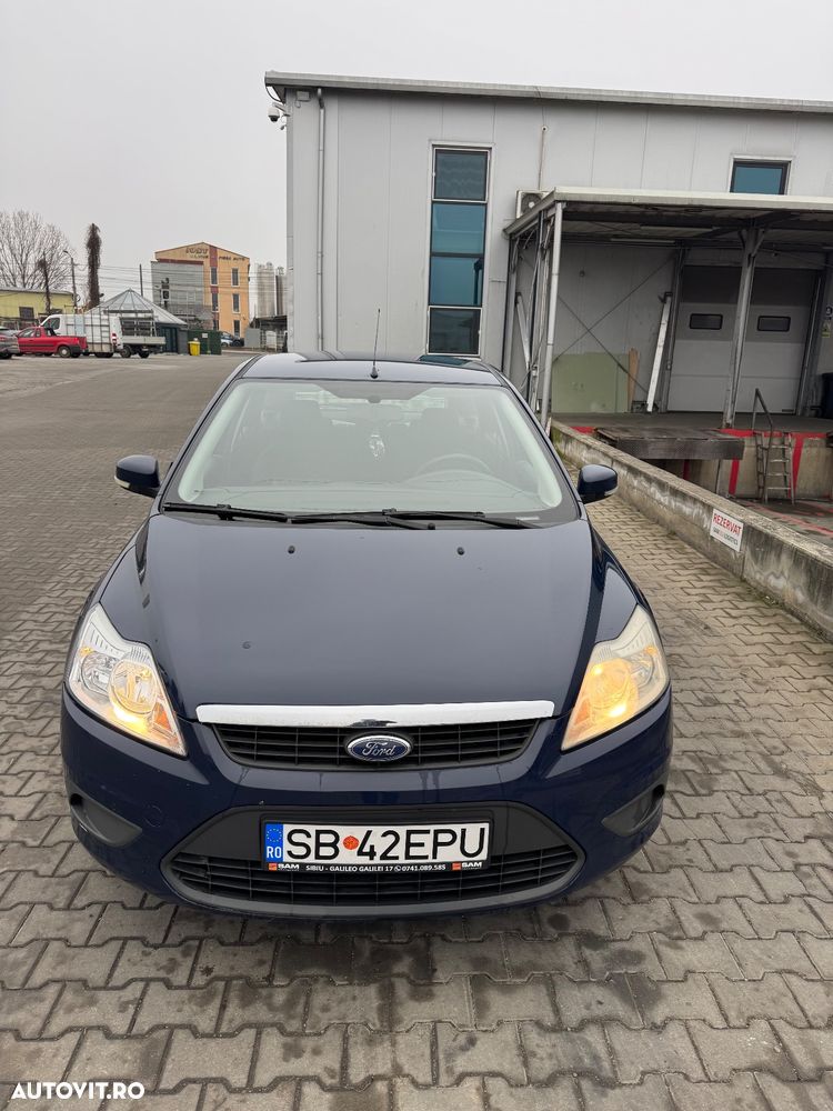 Ford Focus 1.4i Ambiente - 6
