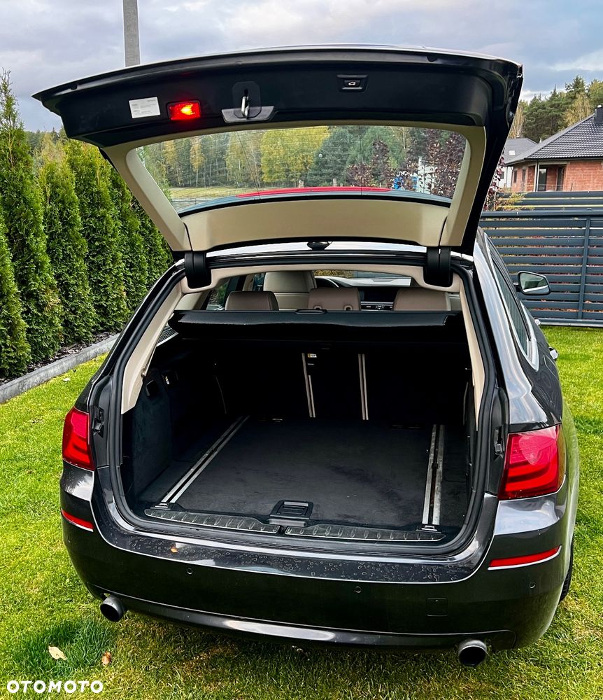 BMW Seria 5 535d xDrive - 15