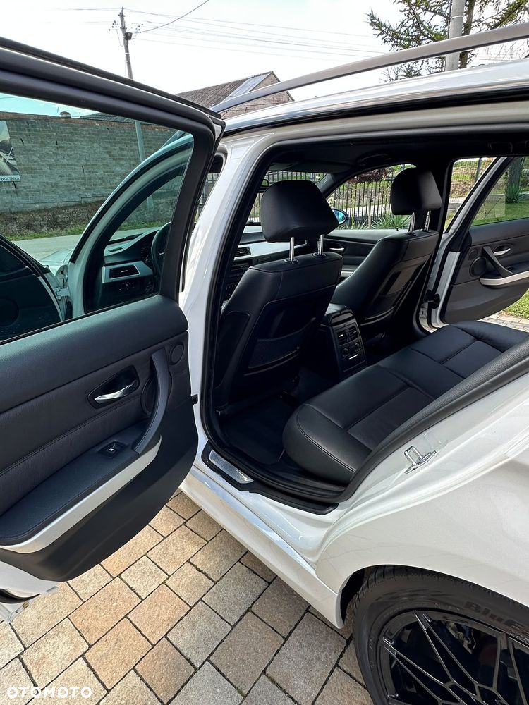 BMW Seria 3 325i - 15