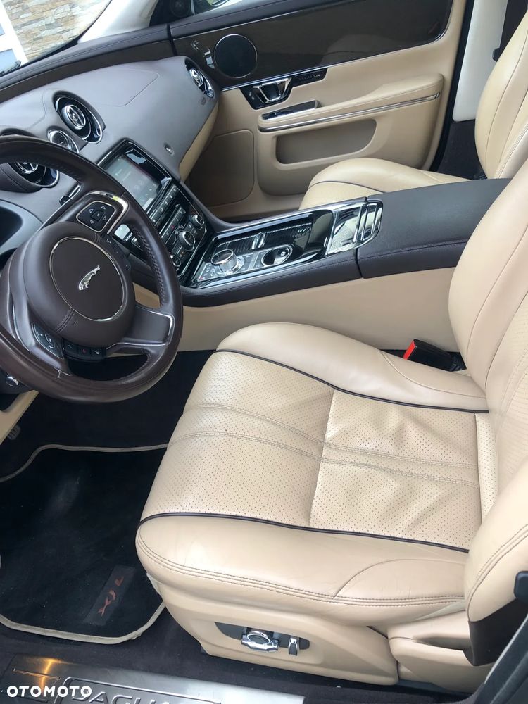 Jaguar XJ 3.0 D V6 Premium Luxury - 14