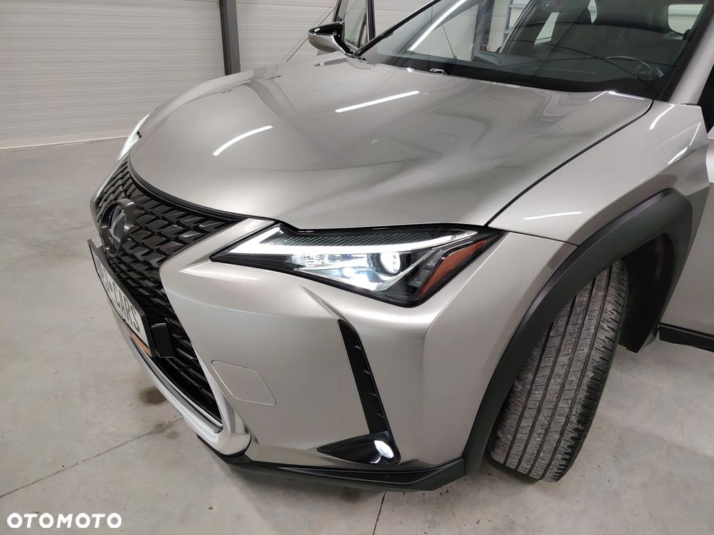 Lexus UX 250h Elegance 2WD - 36