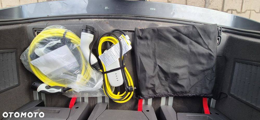 Volkswagen Multivan - 30