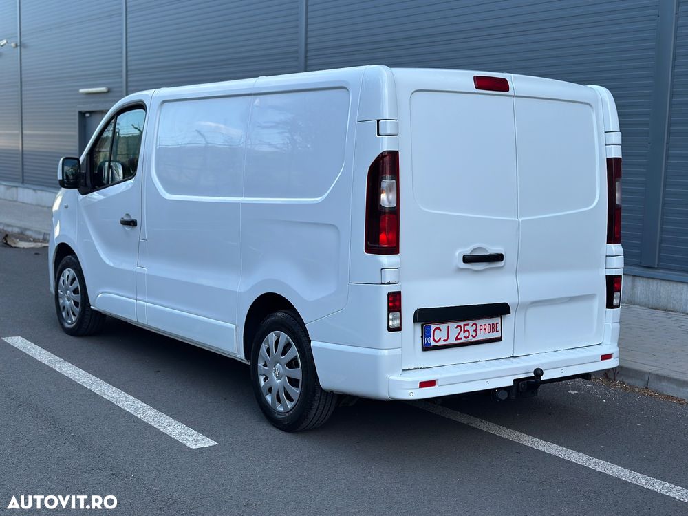 Opel Vivaro - 11