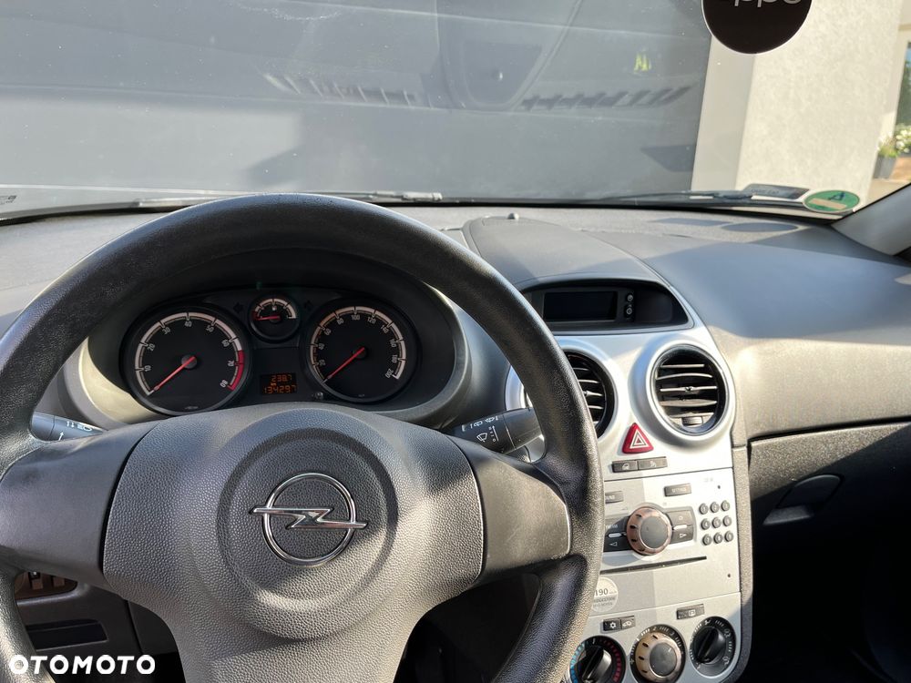 Opel Corsa - 8