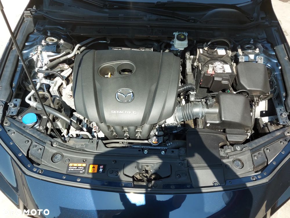 Mazda 3 e-SKYACTIV-G 150 M HYBRID DRIVE EXCLUSIVE-LINE - 32
