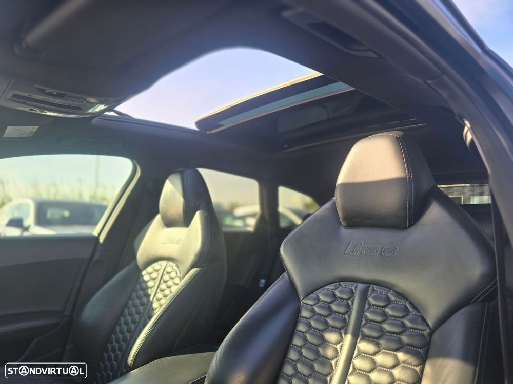 Audi RS6 Avant - 27