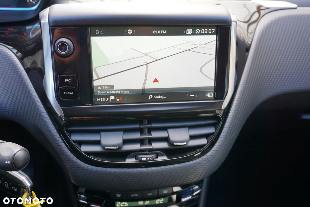 Peugeot 2008 1.2 Pure Tech Allure S&S - 22