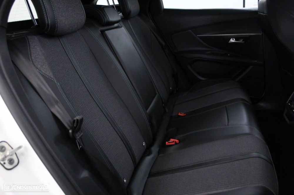 Peugeot 3008 1.6 Hybrid Allure Pack e-EAT8 - 15