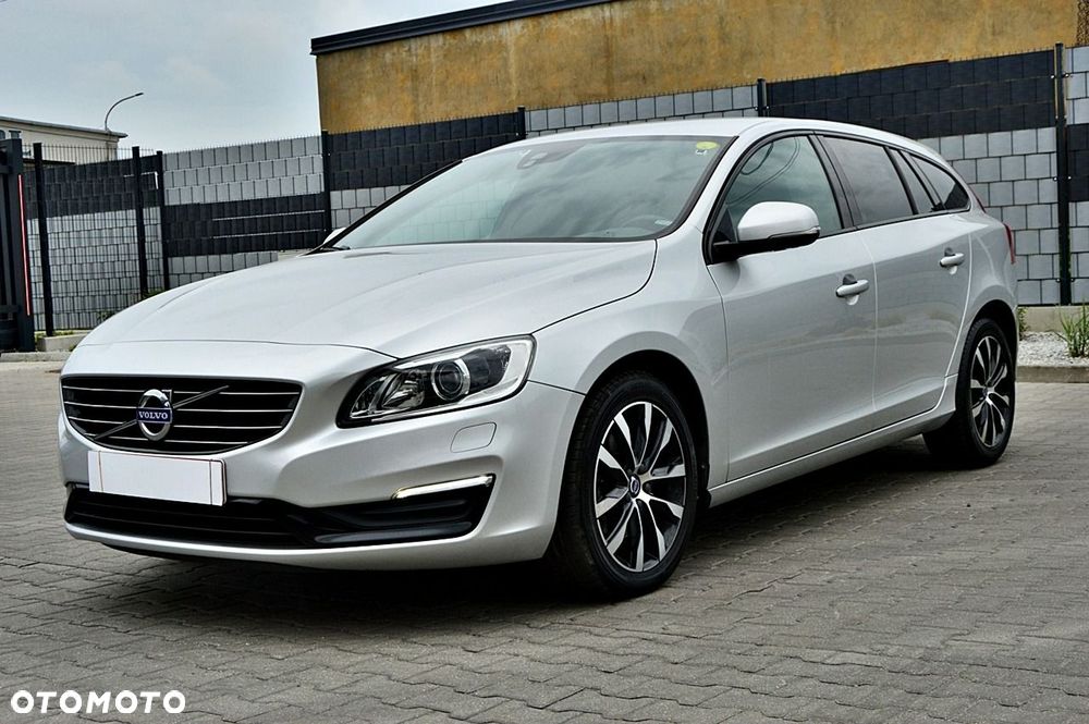 Volvo V60 D2 Drive-E Momentum - 19