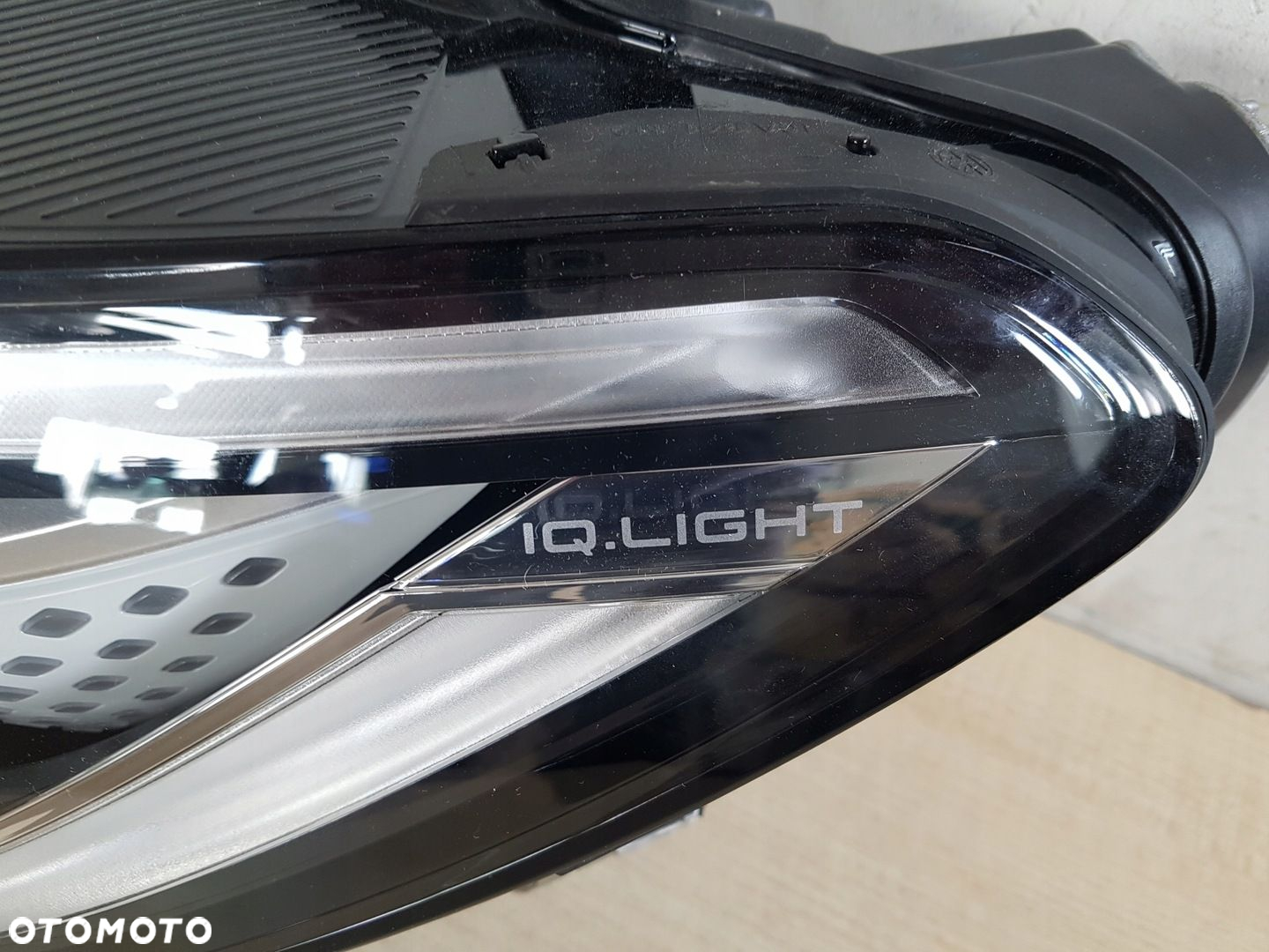 VW ID3 ID.3 lewy reflektor IQ LED lampa 10B941077A - 5