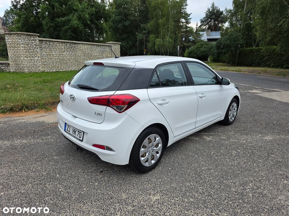 Hyundai i20 blue 1.2 Trend - 29