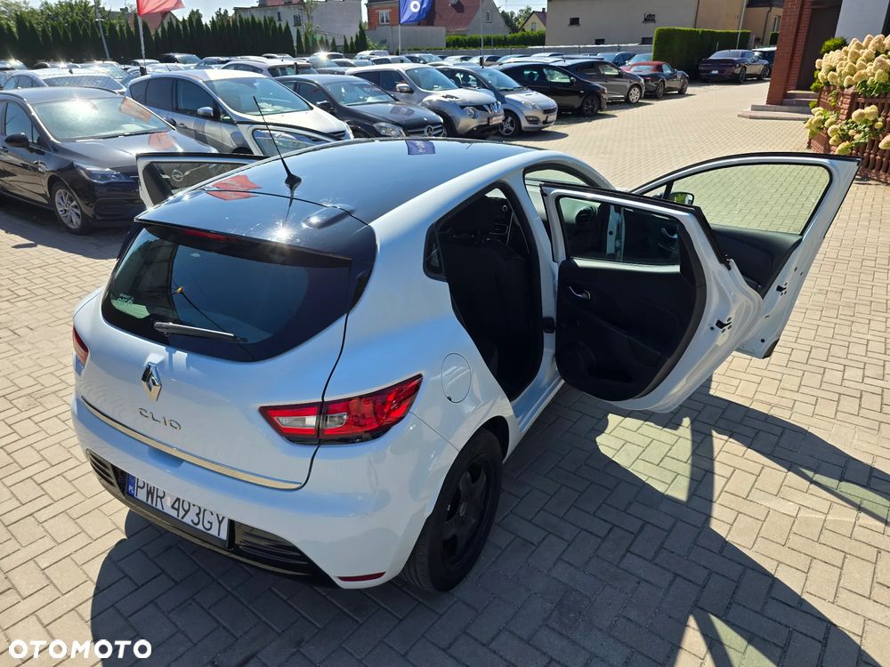 Renault Clio - 36