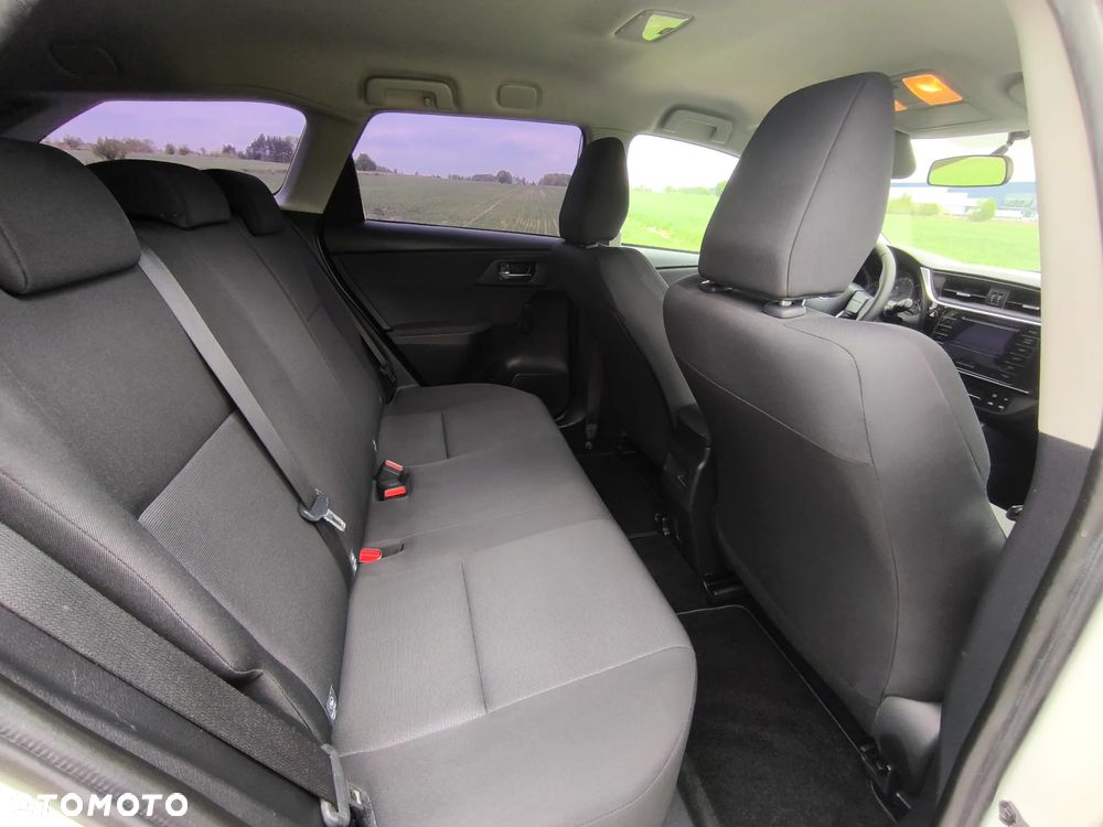 Toyota Auris 1.33 Dual-VVT-i Cool - 20