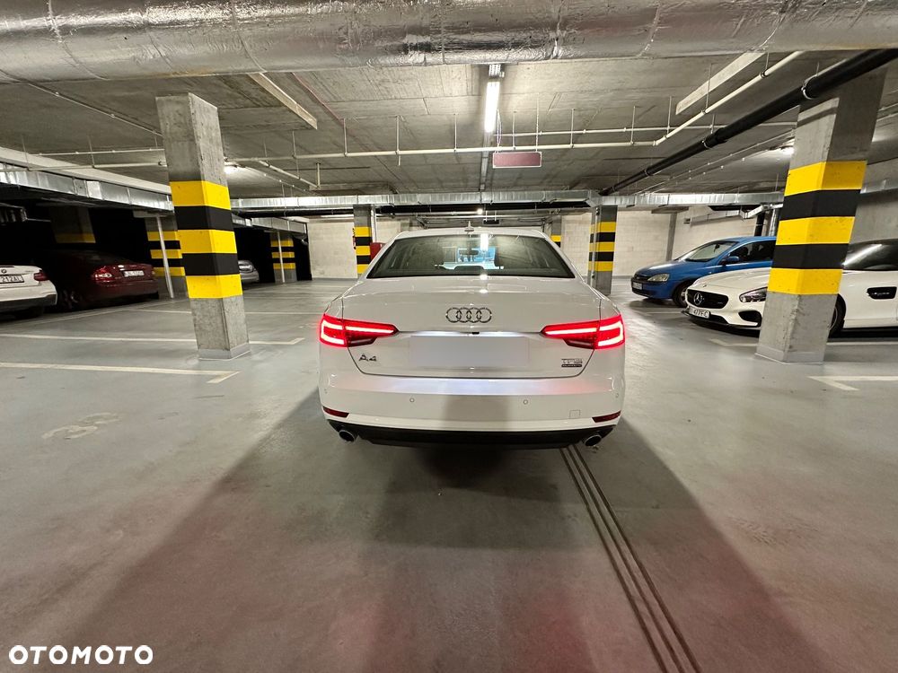 Audi A4 Limousine - 14