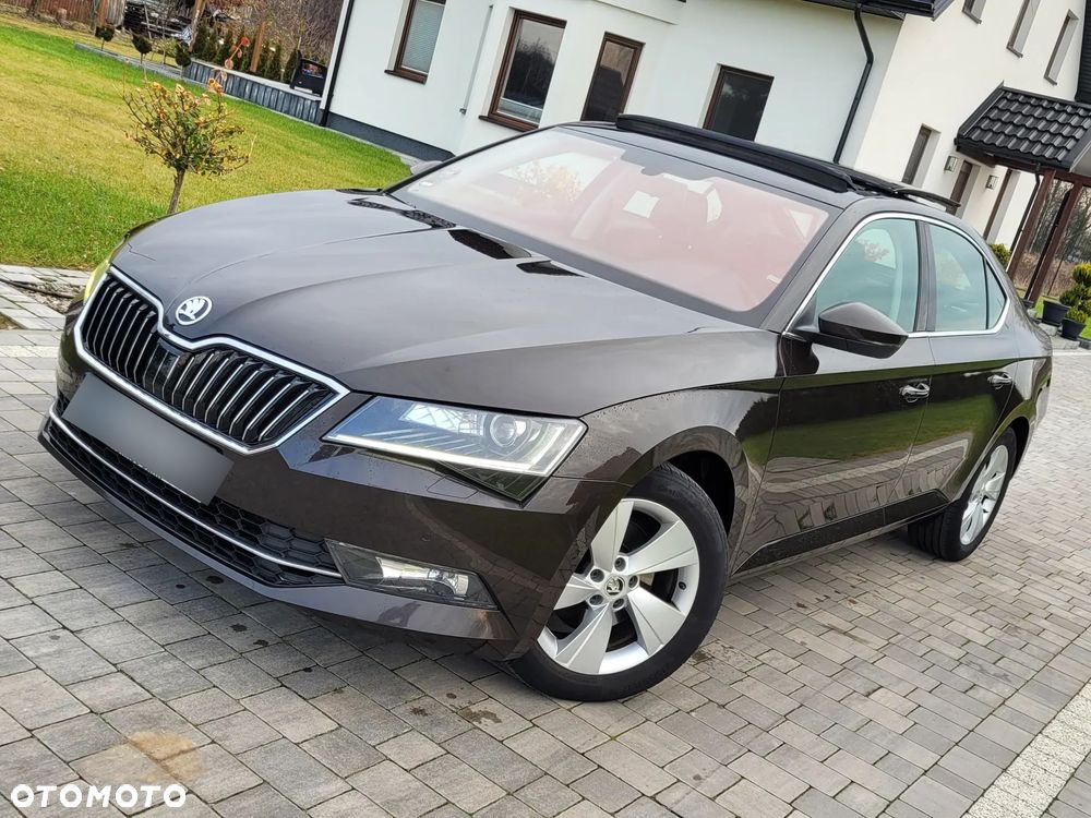 Skoda Superb 2.0 TDI Premium Edition - 1