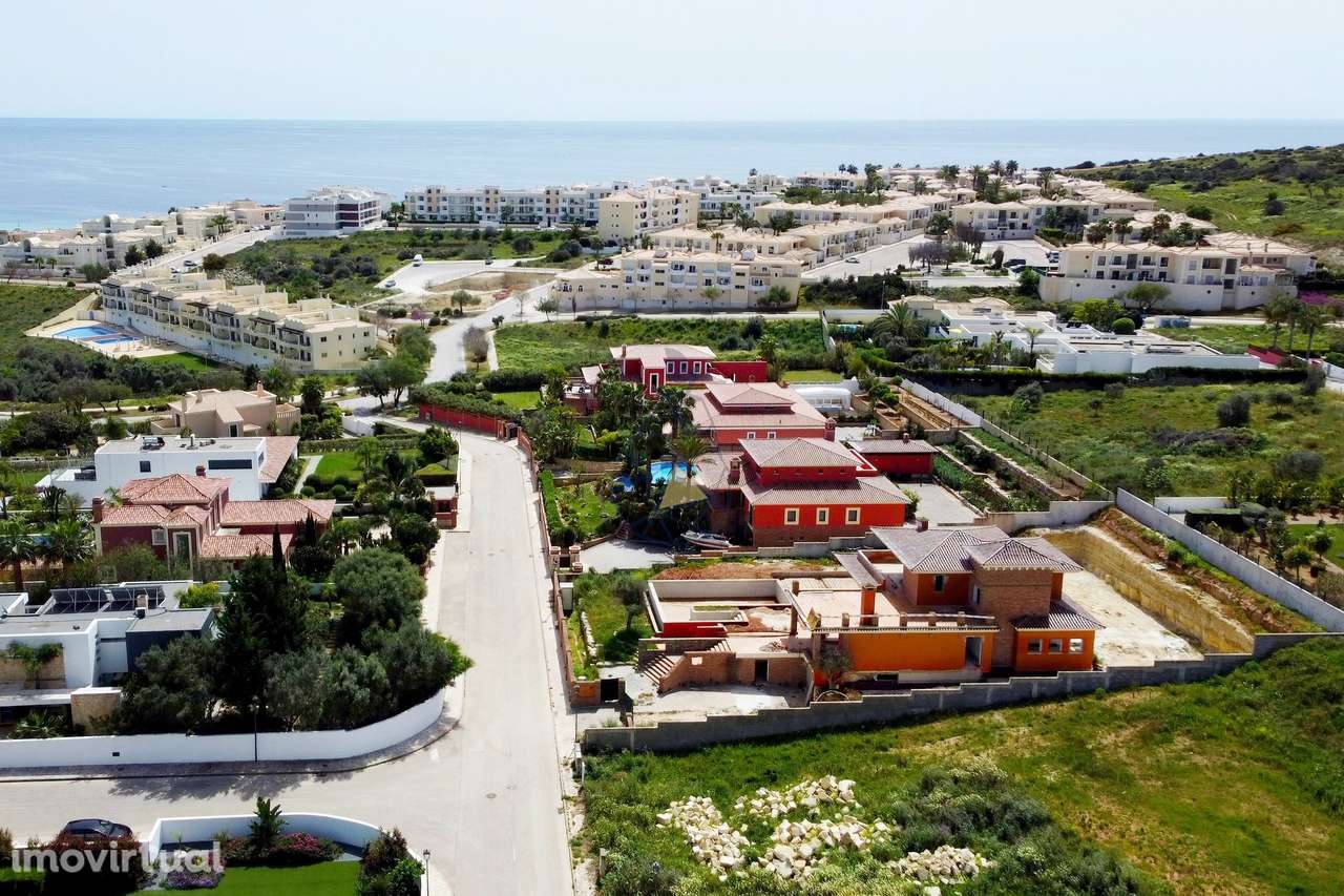 Moradia T4 Totalmente Remodelada em Porto de Mós - Lagos - Grande imagem: 5/23