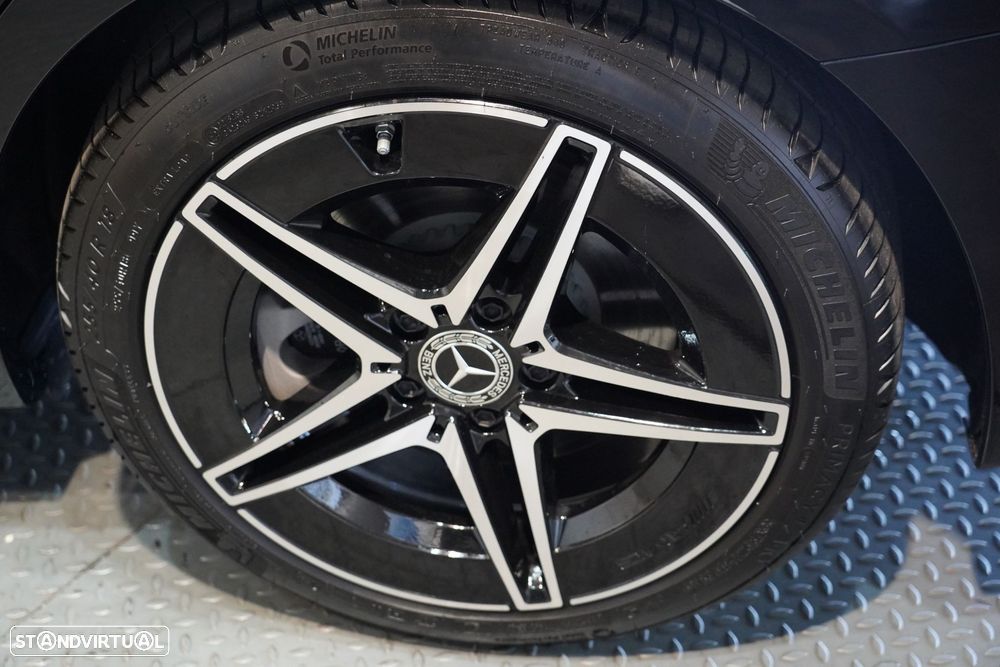 Mercedes-Benz C 300 e AMG Line - 39
