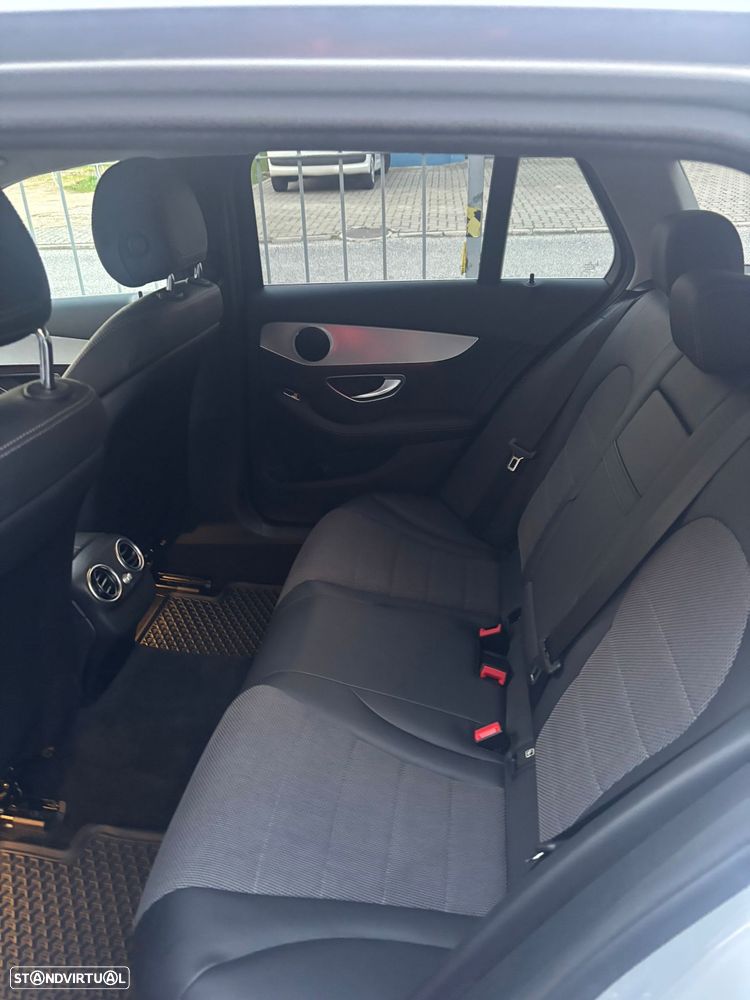 Mercedes-Benz C 300 de Avantgarde - 15