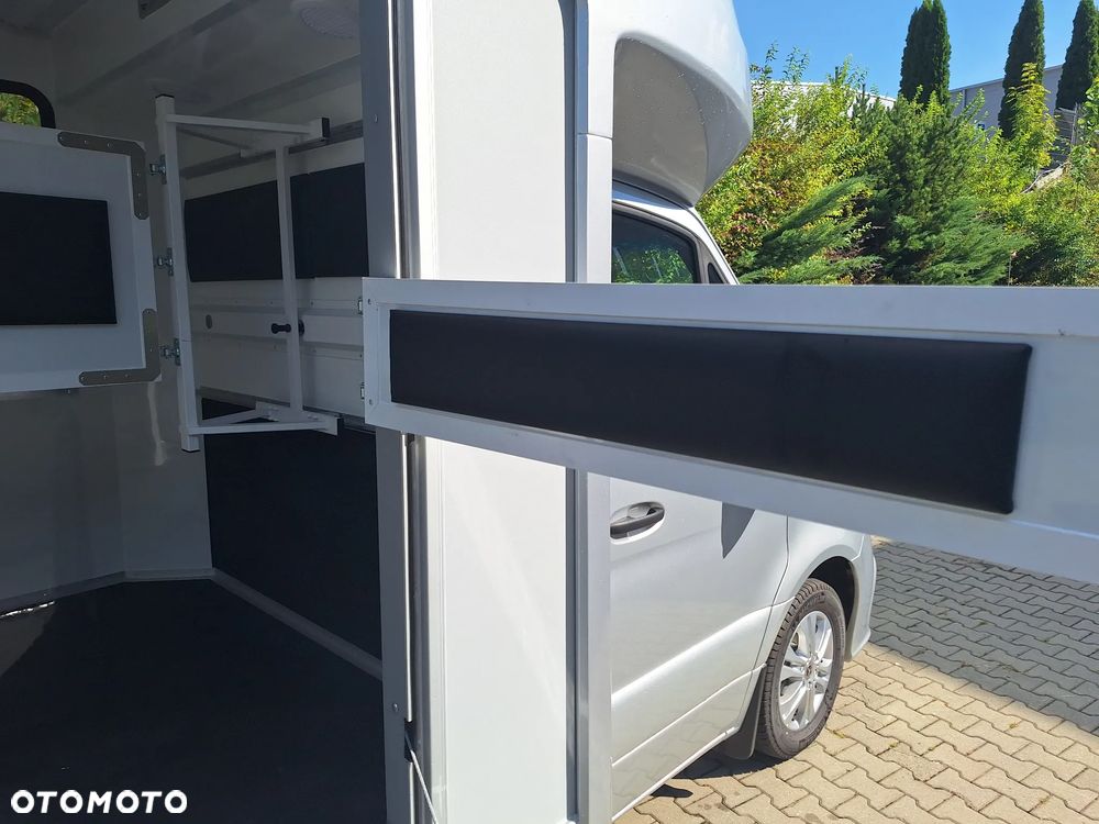 Mercedes-Benz Sprinter 319 - 21