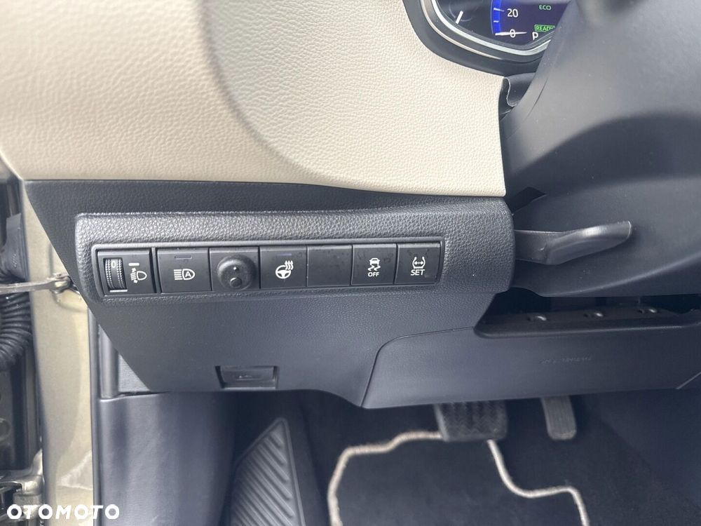 Toyota Corolla 1.8 Hybrid Executive - 24