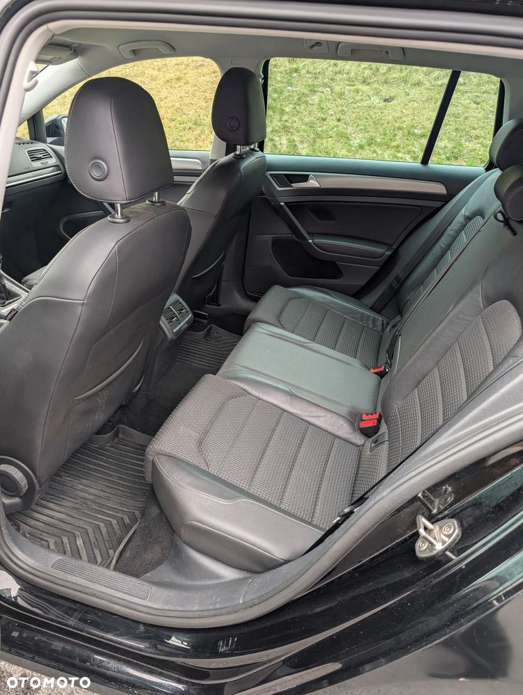 Volkswagen Golf 1.6 TDI BlueMotion Technology Comfortline - 12