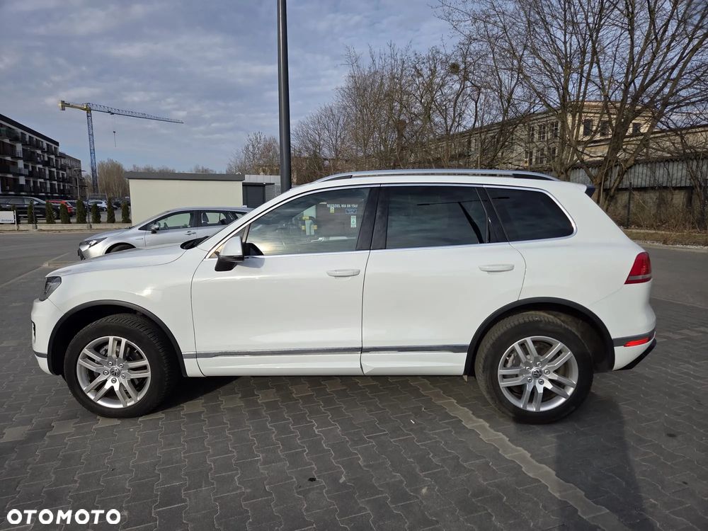 Volkswagen Touareg 2015 photo 2