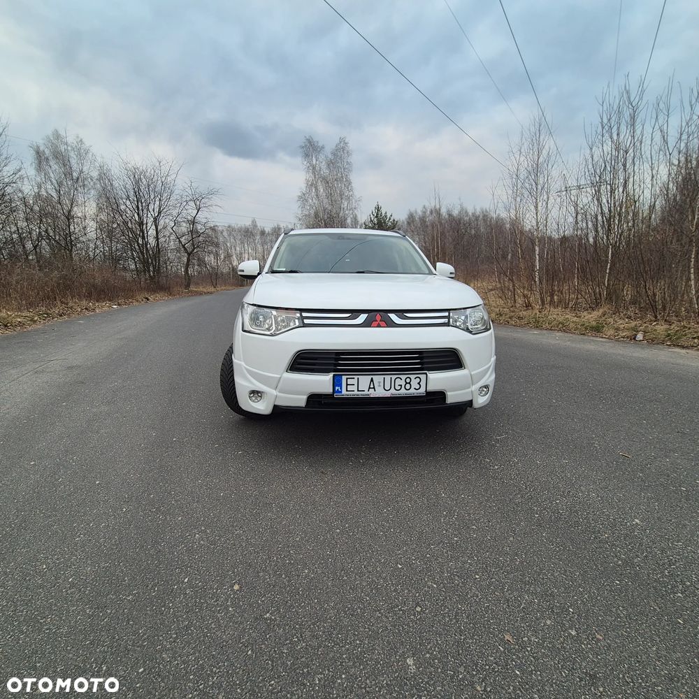 Mitsubishi Outlander - 8